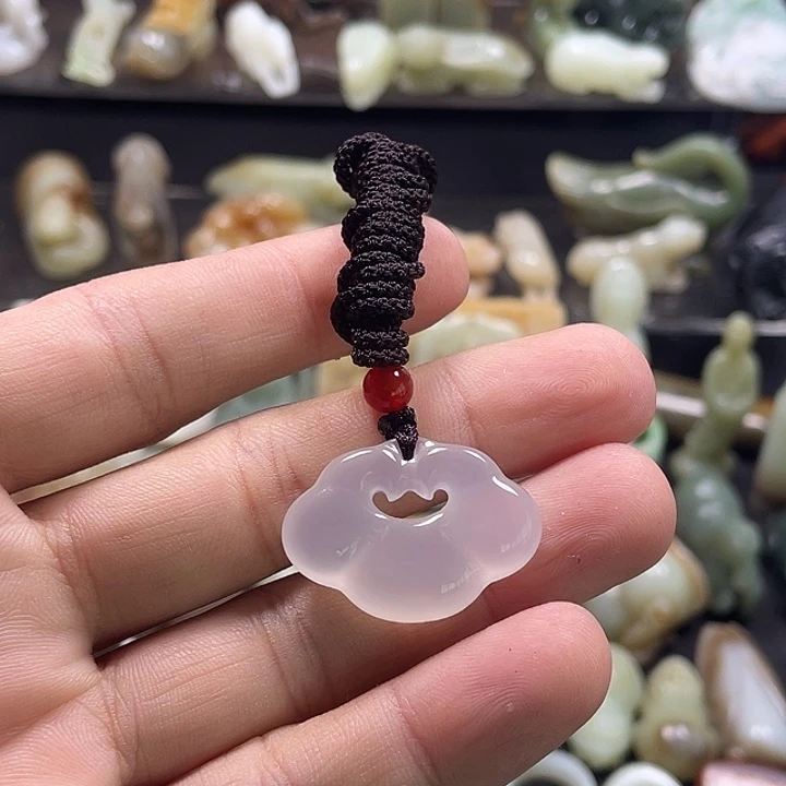 和田玉（糖玉）未镶嵌颈饰