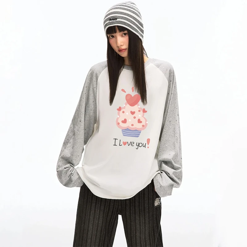 秋季粉红色蛋糕印花长袖男女2025新款潮流时尚宽松拼接插肩袖T恤