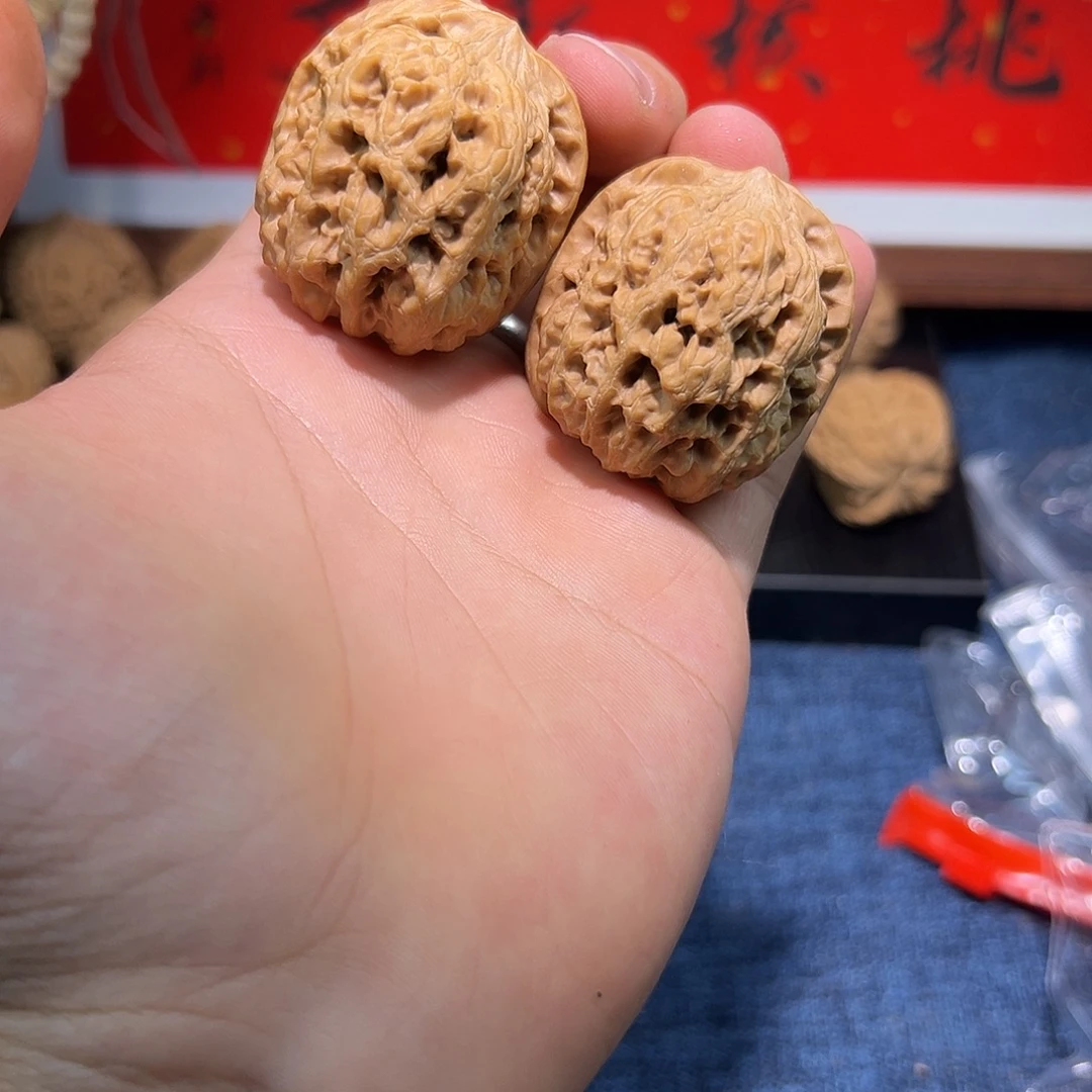 F***吊坠文玩核桃138充值抵扣，西北将军膀一对
