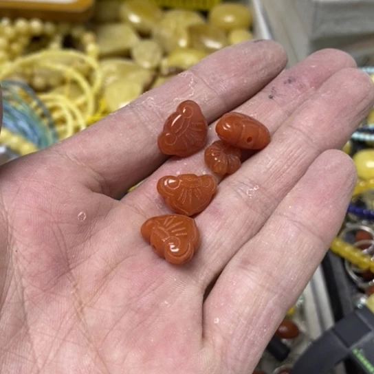 南红玛瑙吊坠未镶嵌多样性发货