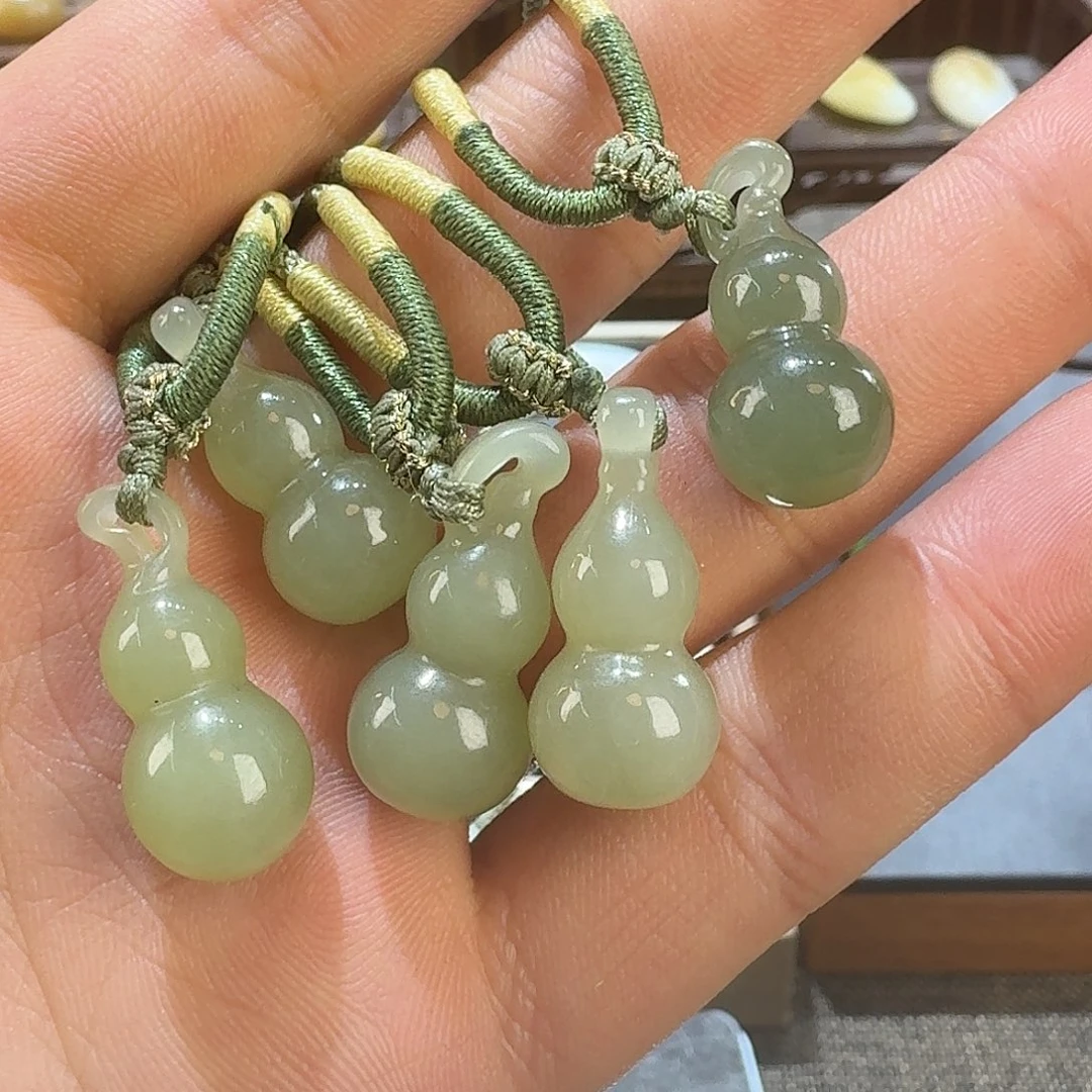 和田玉未镶嵌吊坠(不含链)