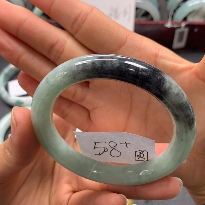 未镶嵌手镯翡翠手镯