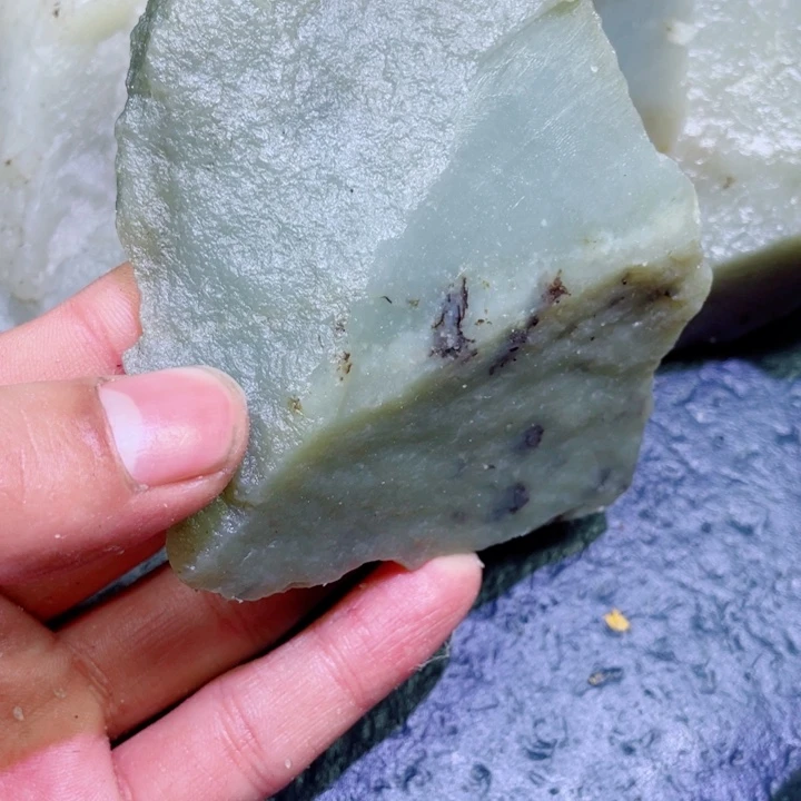 和田玉未镶嵌珠宝半成品