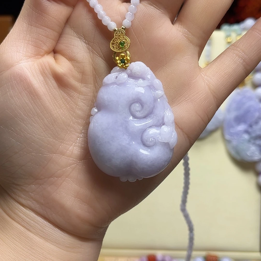 翡翠颈饰未镶嵌天然翡翠