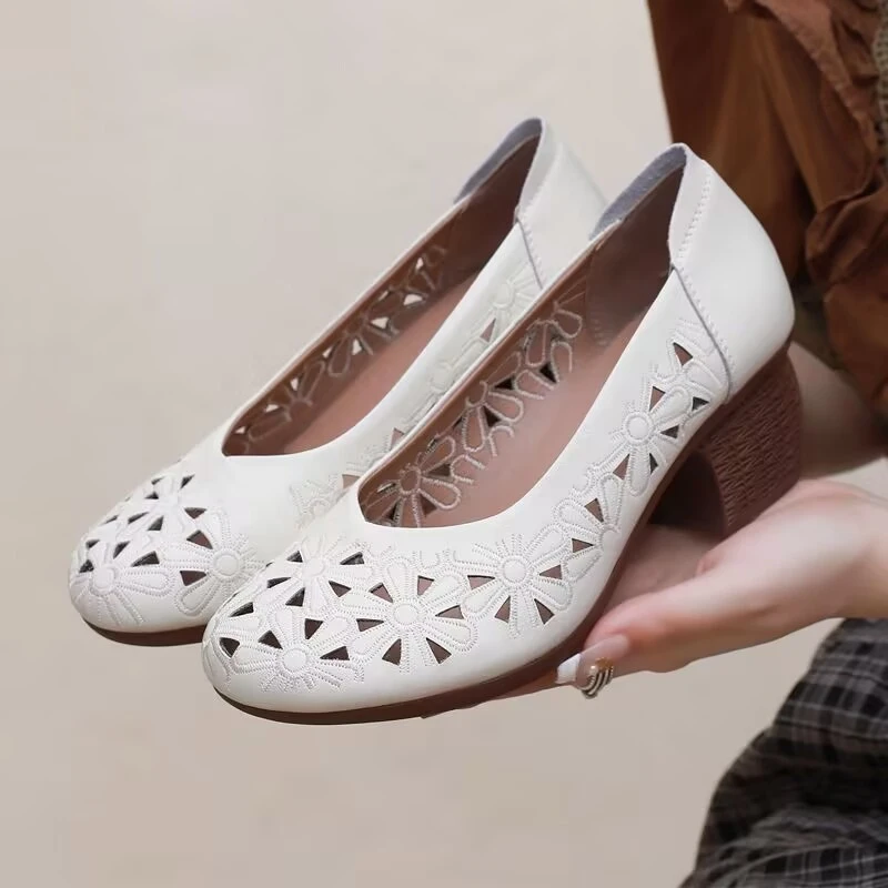 2025夏季新款透气软底单鞋防滑凉鞋洞洞舒适中老年妈妈镂空女鞋