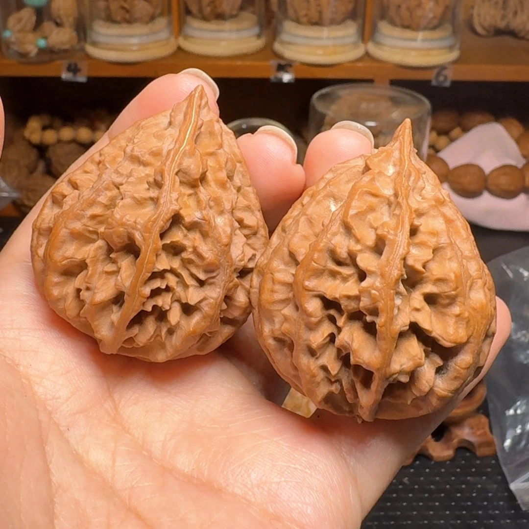 文玩核桃把件红皮塔