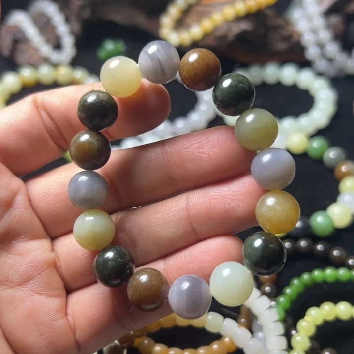 小***t和田玉（糖玉）未镶嵌手串