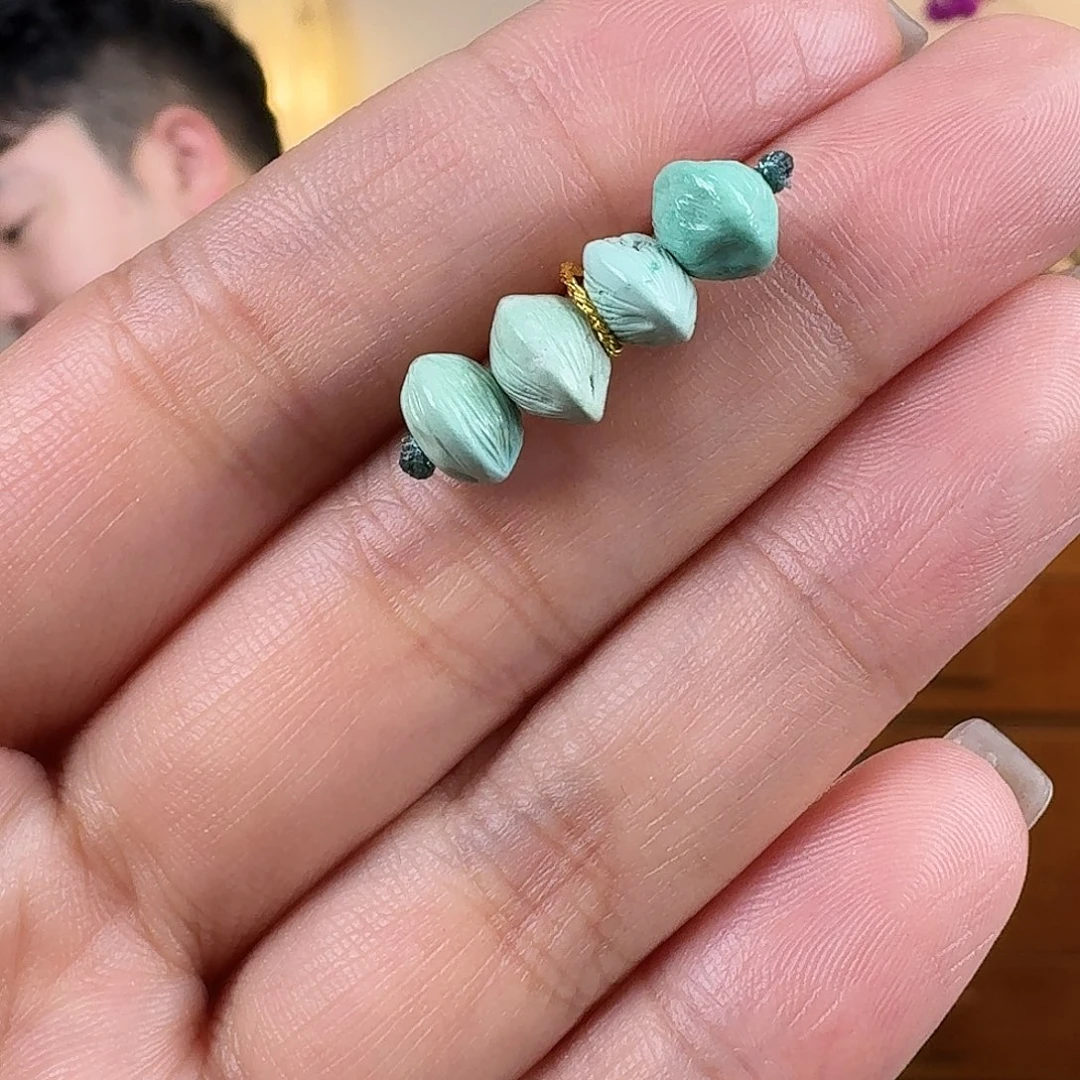 绿松石未镶嵌挂件