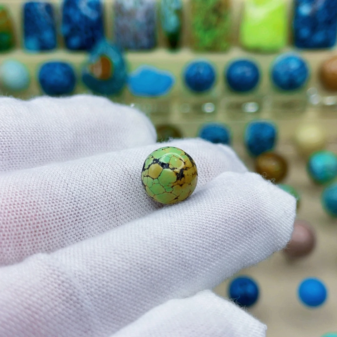 未镶嵌绿松石颈饰