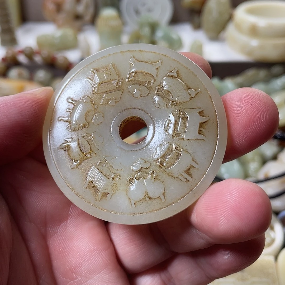 和田玉未镶嵌颈饰日**堂