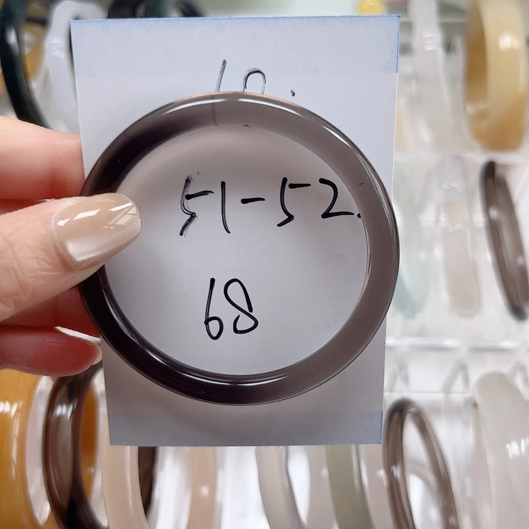 未镶嵌手镯石英质玉