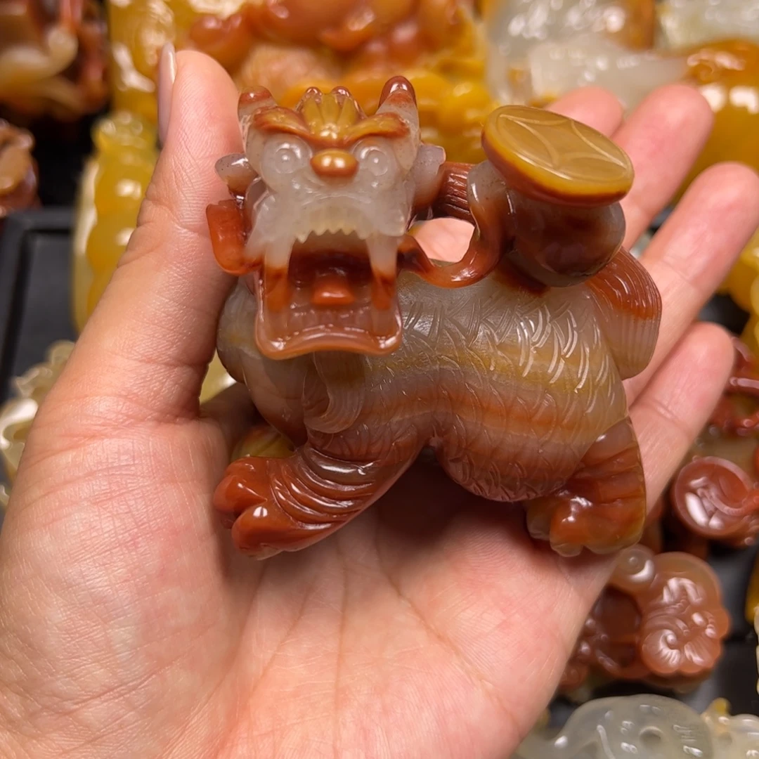 石英质玉（黄龙玉）未镶嵌颈饰