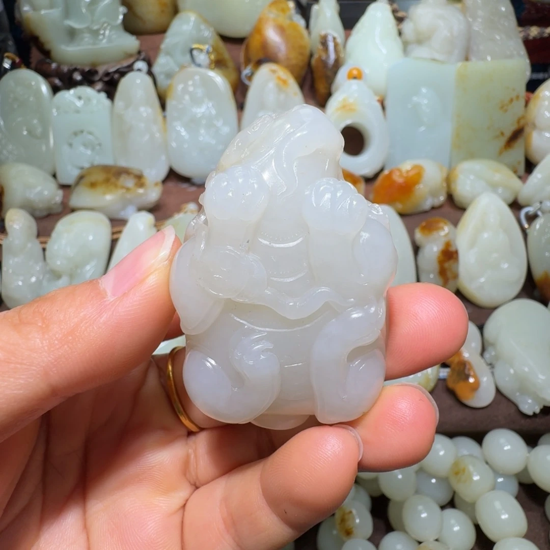 一***草和田玉未镶嵌吊坠(不含链)