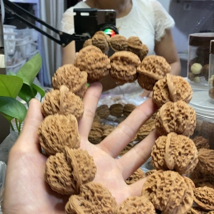 【闪购商品】核桃把件38蚂蚁沟手持黄