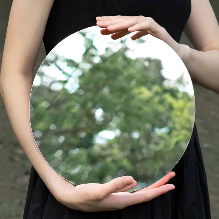 网红拍照软镜子亚克力反光倒影板摄影拍摄道具户外圆形背景装饰镜