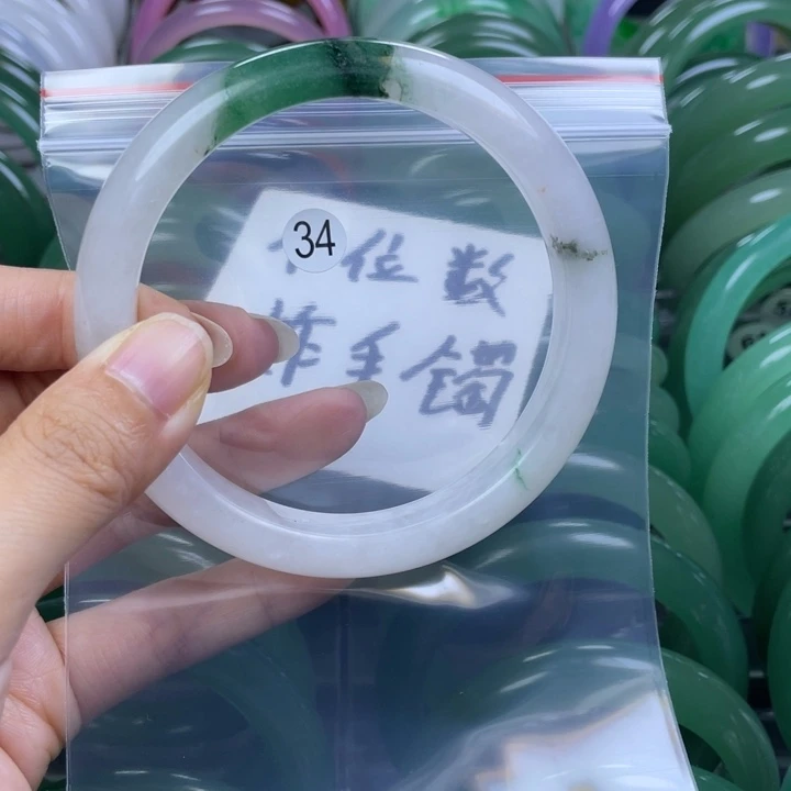 未镶嵌手镯石英岩玉6566
