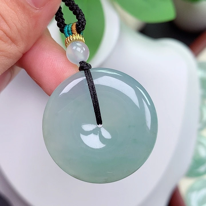 翡翠未镶嵌颈饰平安扣 30.8x6.4mm