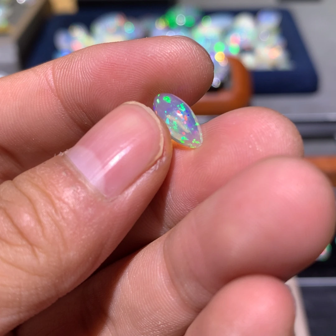 欧泊未镶嵌欧泊裸石