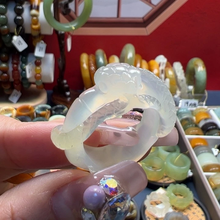 蛇纹石玉戒指未镶嵌内径20.5（蛇盘竹子）竹报平安