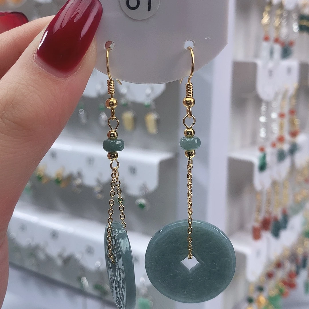 翡翠未镶嵌颈饰81