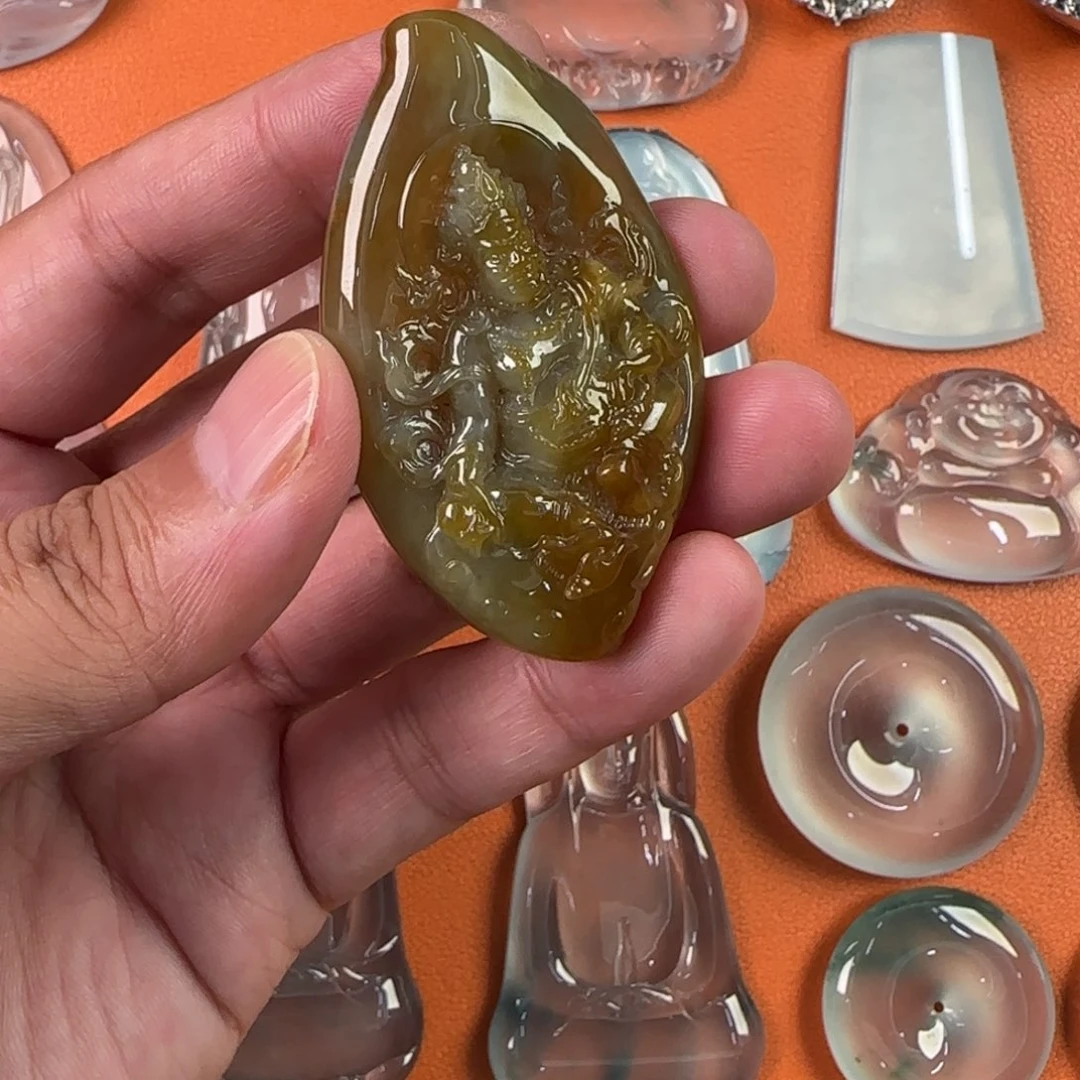 定制翡翠未镶嵌天然