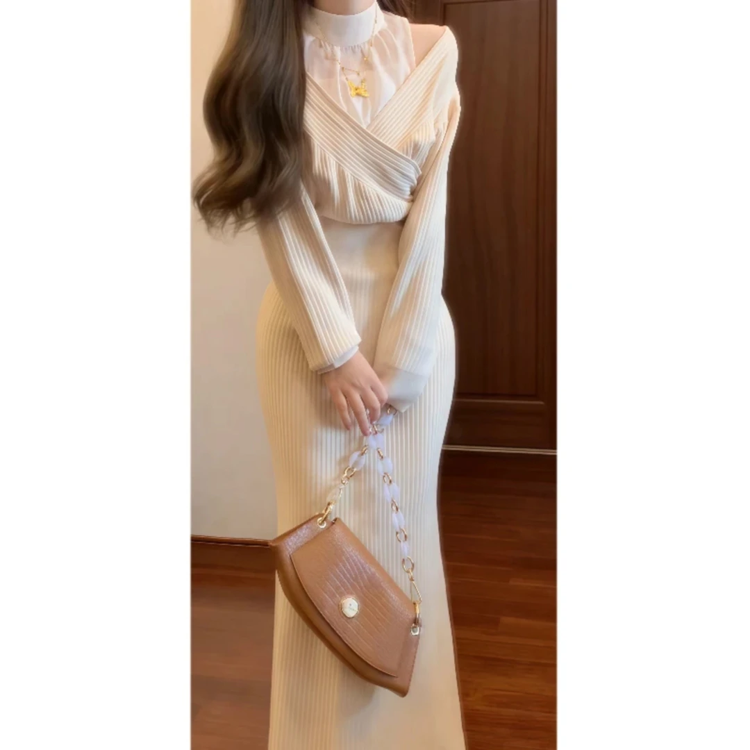 连衣裙女2025早秋薄纱拼接显瘦露肩针织假两件修身气质鱼尾长裙