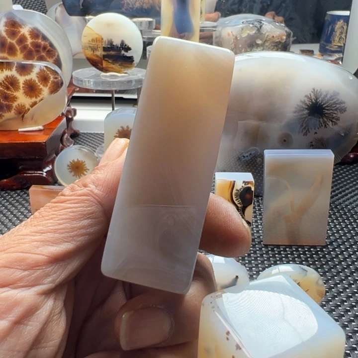 未镶嵌玛瑙/玉髓珠宝奇石