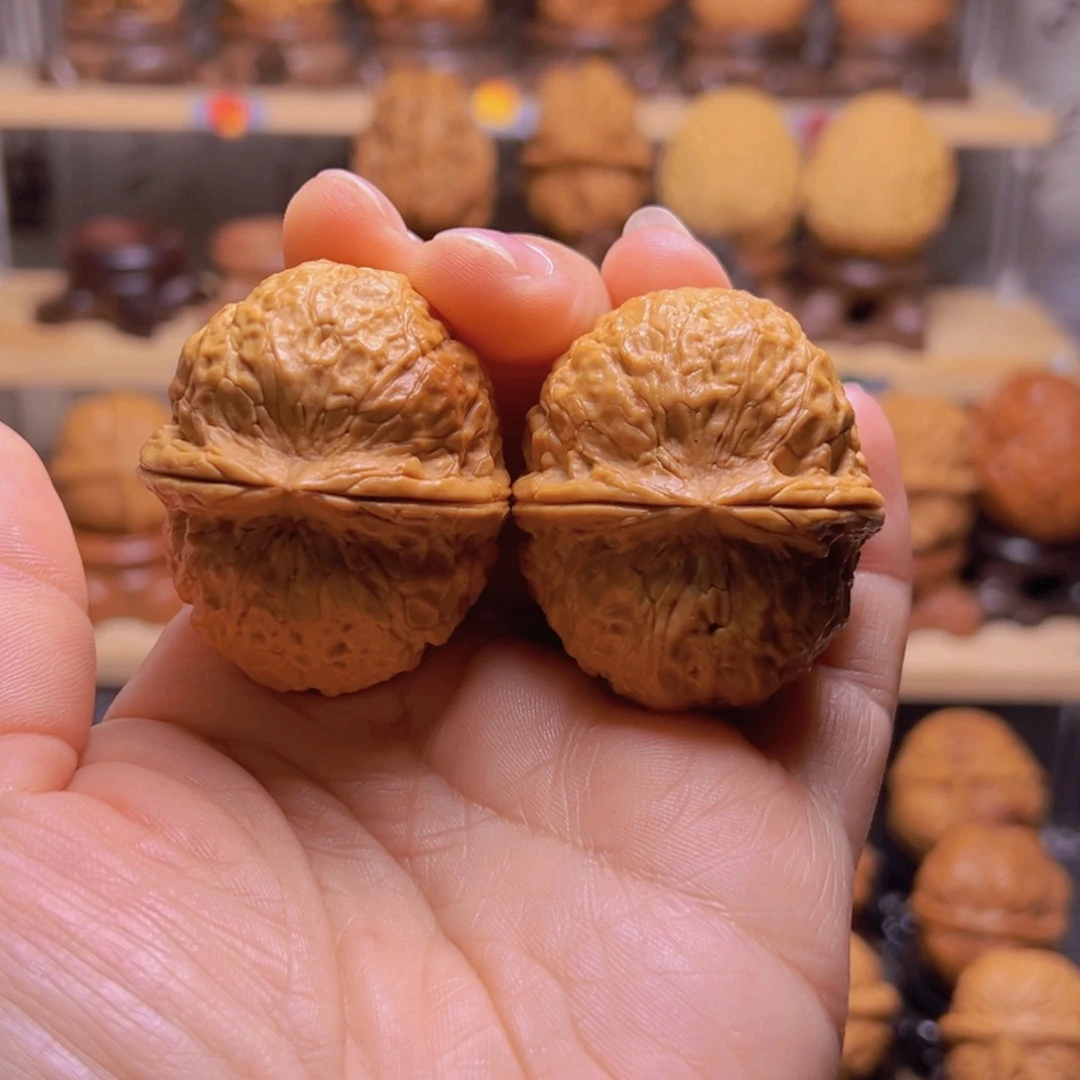 白***司文玩核桃把件5w至尊元宝