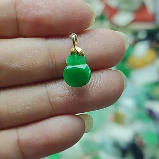 翡翠18K金镶嵌颈饰18