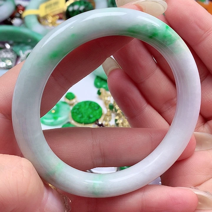 翡翠未镶嵌手镯翡翠手镯