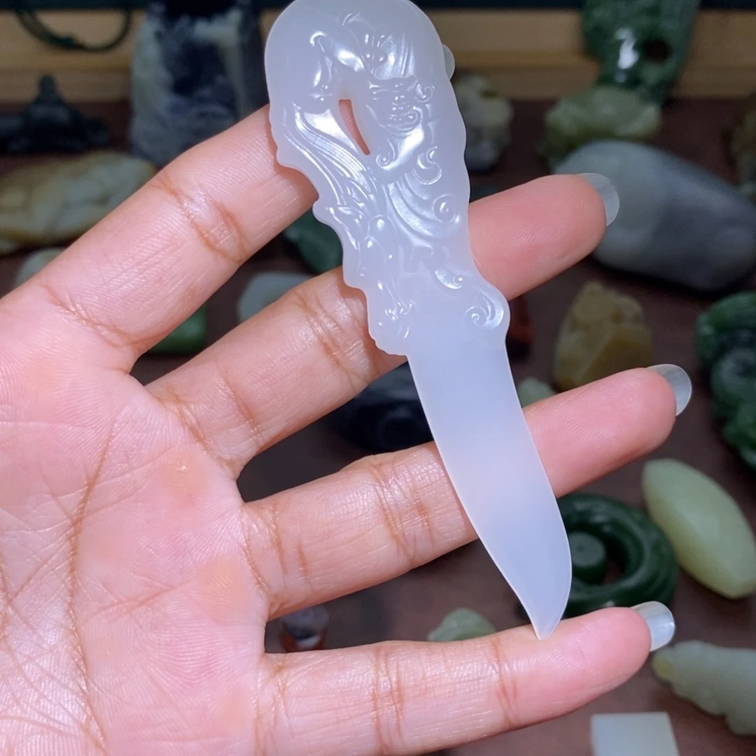 乂***乂和田玉未镶嵌颈饰