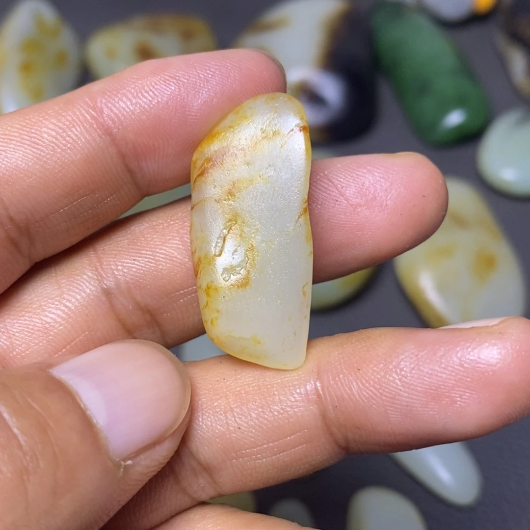 和田玉（糖玉）未镶嵌挂件