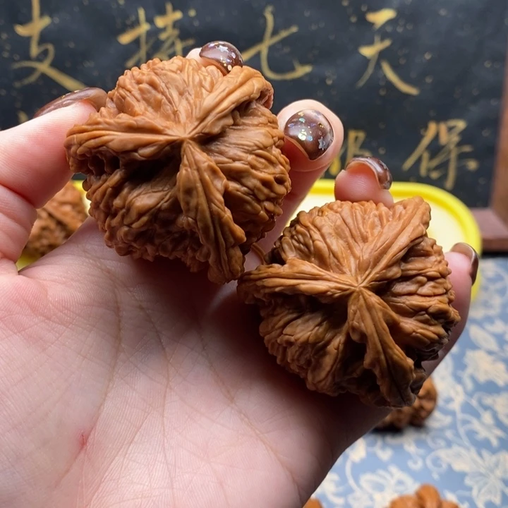 一***沙吊坠文玩核桃白狮子