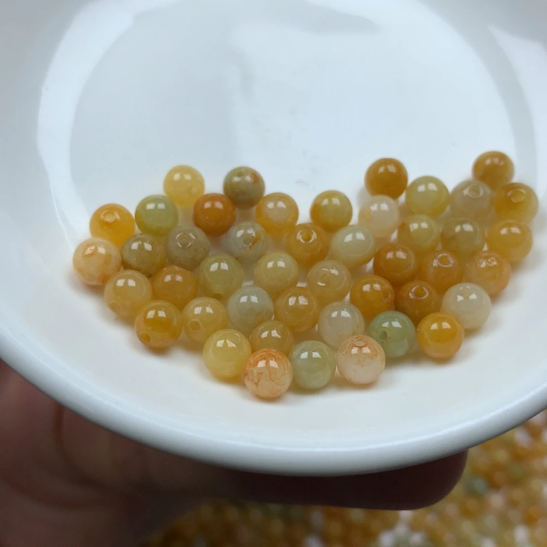 翡翠颈饰未镶嵌卡5。40加5颗。单圈量