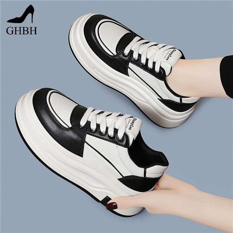 黑白熊猫板鞋女款2025新款春季软底休闲 鞋爆款配裙子厚底小白鞋