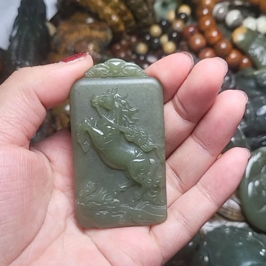 岫岩河磨玉（透闪石质玉）未镶嵌挂件