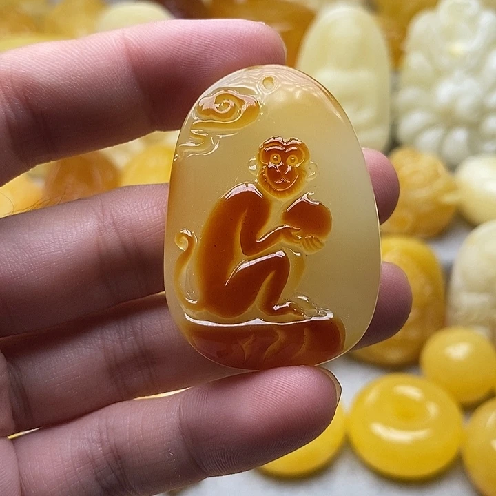 琥珀颈饰未镶嵌琥珀蜜蜡吊坠