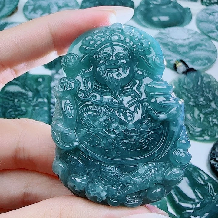 翡翠未镶嵌颈饰多样性发货天然的A货翡翠