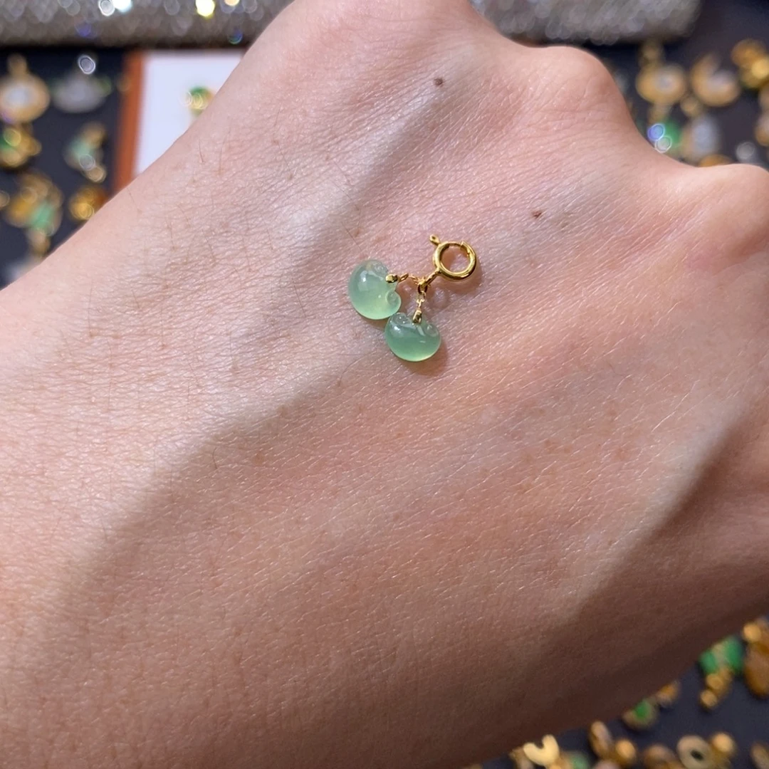 翡翠18K金镶嵌颈饰翡翠