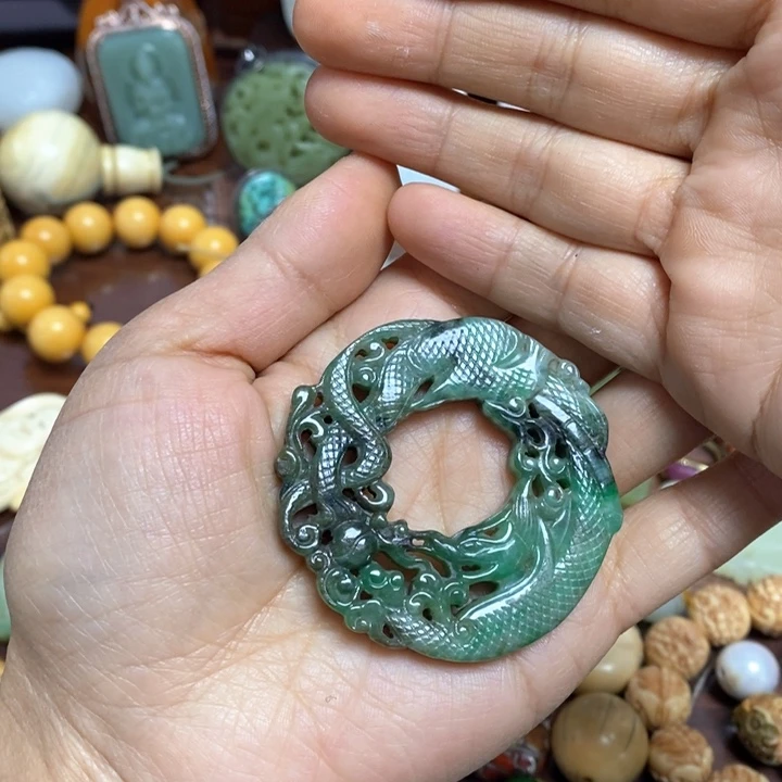 颈饰未镶嵌翡翠精美翡翠非常漂亮