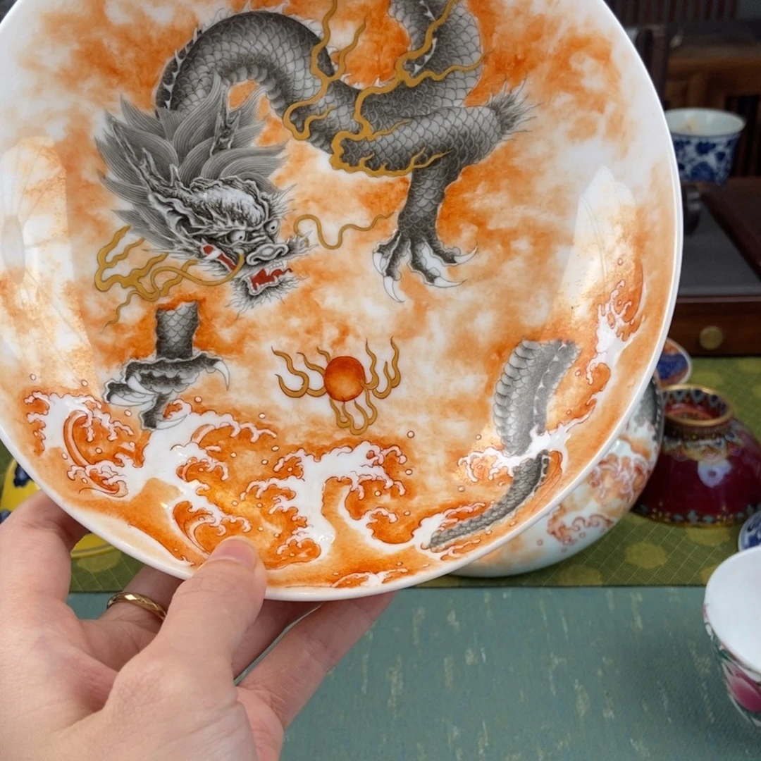 枫***丶陶瓷的设计师是一个