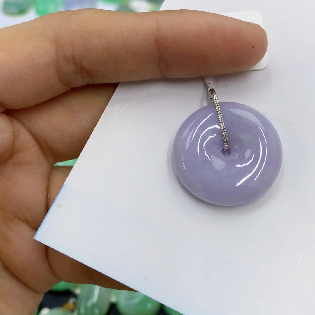 翡翠18K金镶嵌颈饰翡翠