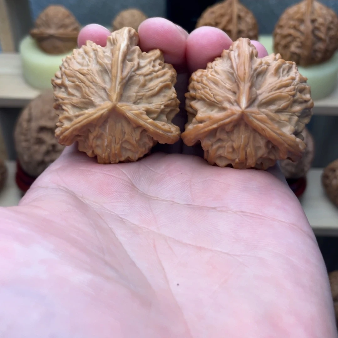 文玩核桃吊坠三棱41