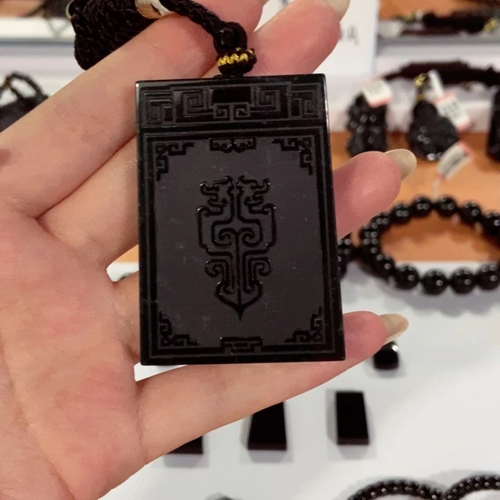 *****翡翠未镶嵌颈饰翡翠