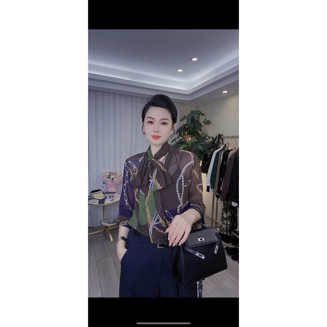 早秋款蝴蝶结飘带拼色花衬衫 97285花纹不定位，介意的慎拍