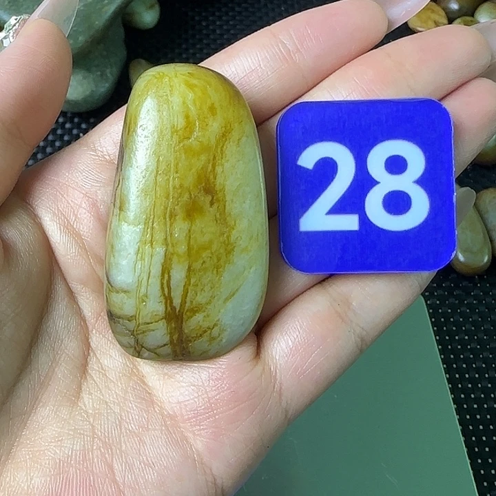 未镶嵌和田玉（糖玉）挂件