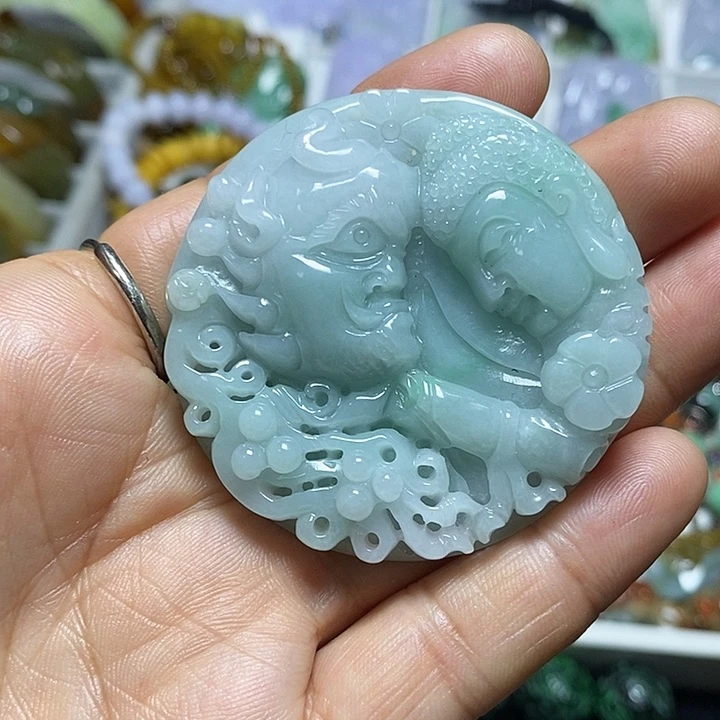 翡翠未镶嵌吊坠(赠链)