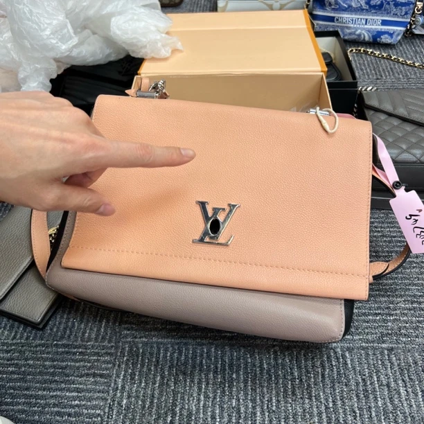 95新 LouisVuitton/路易威登 粉色拼皮手提斜挎包