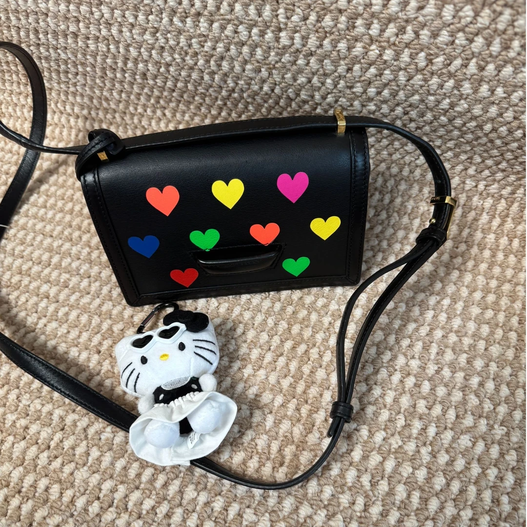 99新 LOEWE/罗意威 限定款桃心小号巴塞罗那/斜挎包