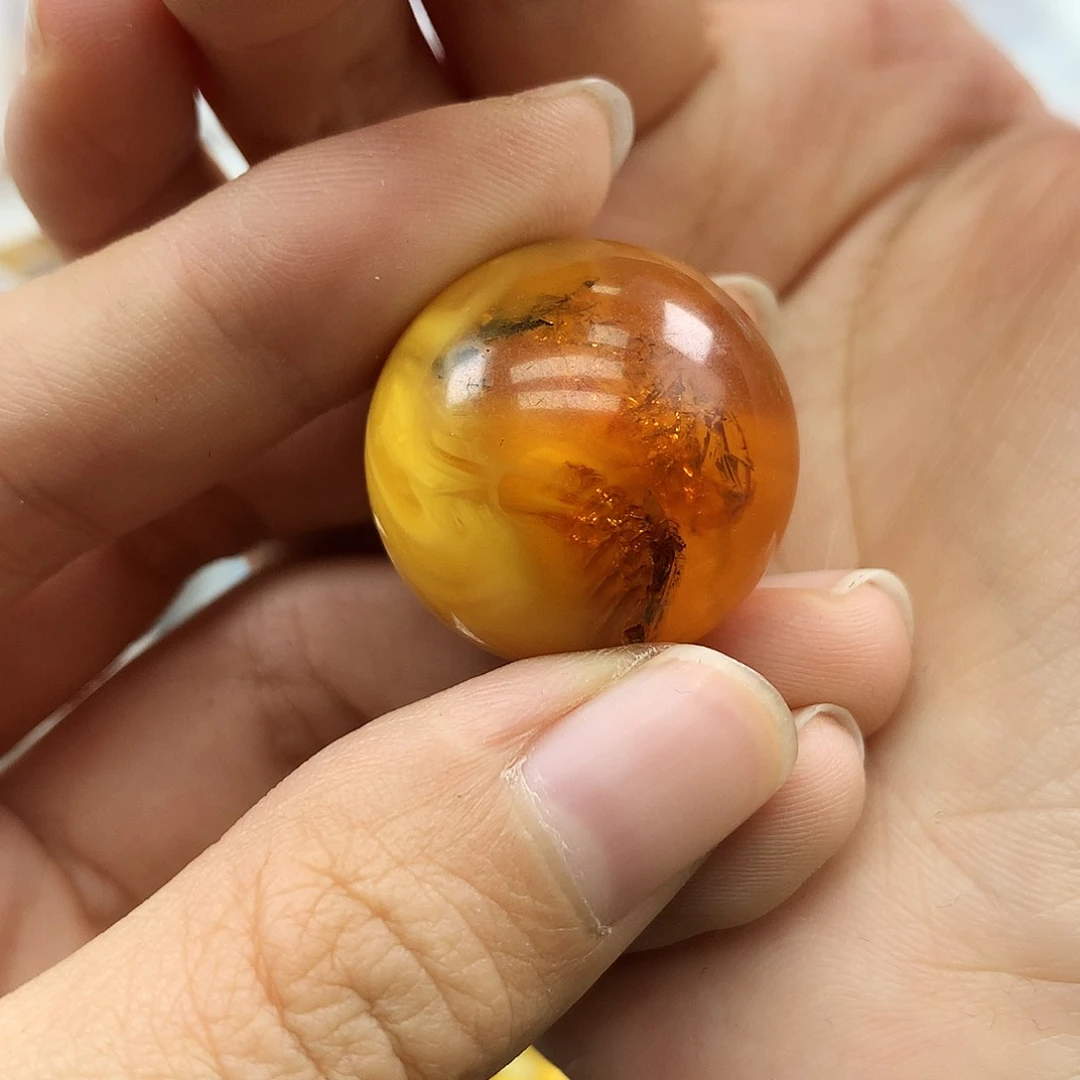 未镶嵌琥珀珠宝奇石